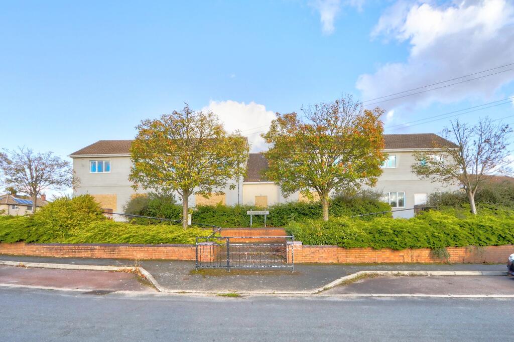 Main image of property: The Crescent, Newark, NG22