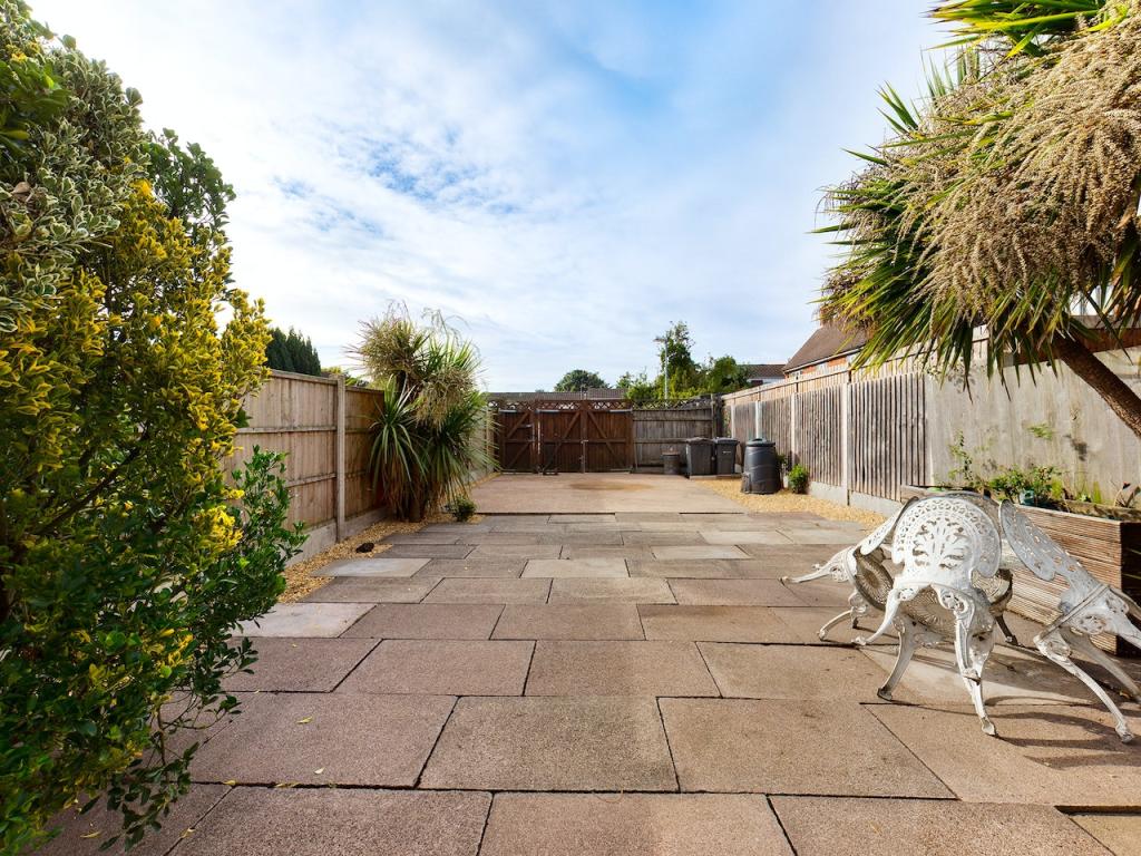 3 bedroom semidetached house for sale in Lyneham Way, Birmingham, B35