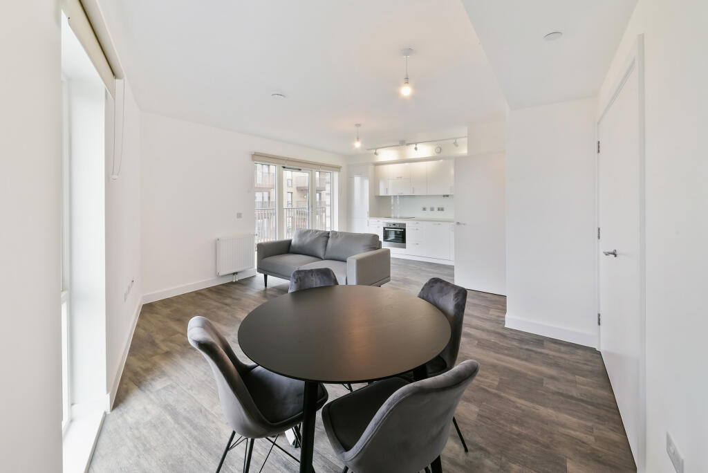 Main image of property: Pontoon Dock London E16