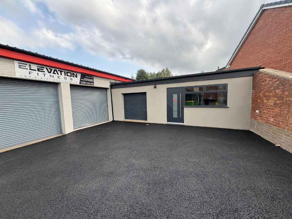 Main image of property: 279a Thelwall Lane, Warrington, Cheshire, WA4