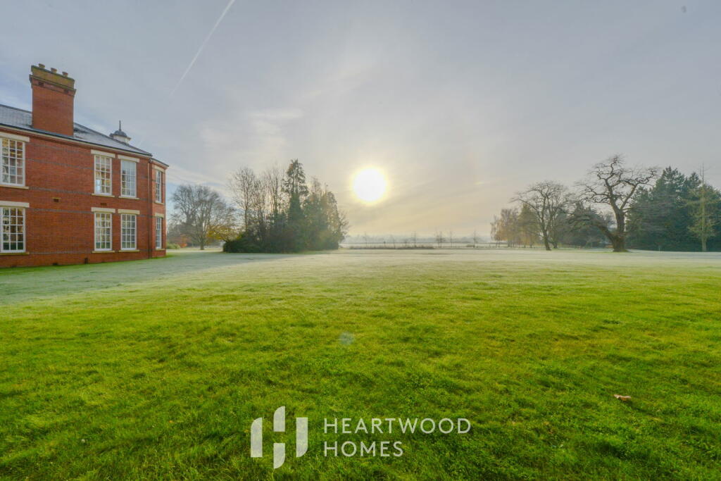 Additional property image - Beningfield Drive, London Colney, St. Albans, AL2 1FD