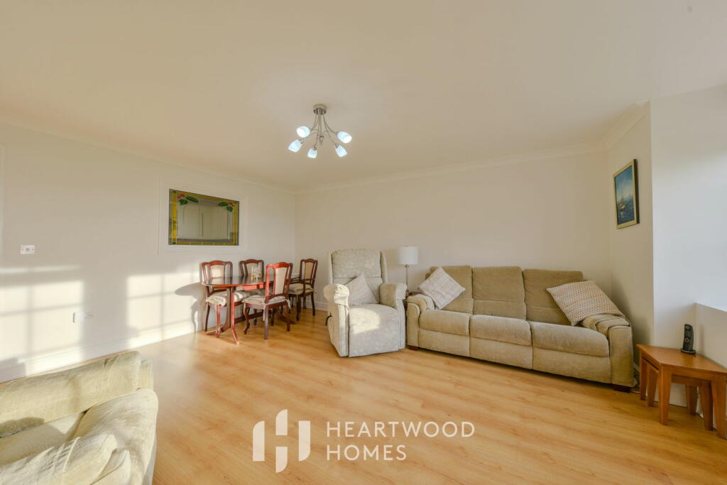 Additional property image - Beningfield Drive, London Colney, St. Albans, AL2 1FD