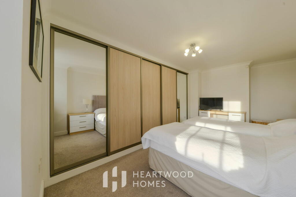 Additional property image - Beningfield Drive, London Colney, St. Albans, AL2 1FD