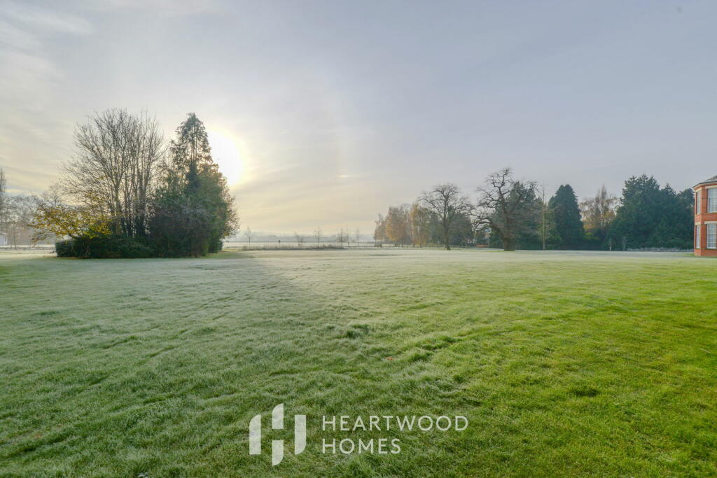 Additional property image - Beningfield Drive, London Colney, St. Albans, AL2 1FD