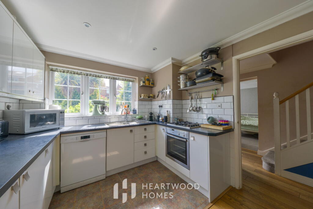 Additional property image - Deans Gardens, St. Albans, AL4 9LS