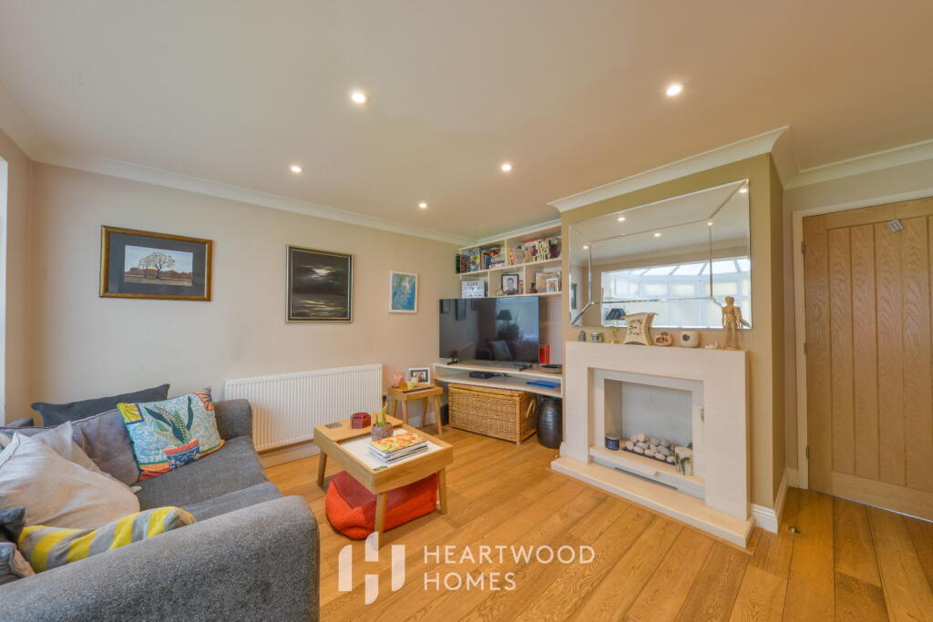 Additional property image - Deans Gardens, St. Albans, AL4 9LS