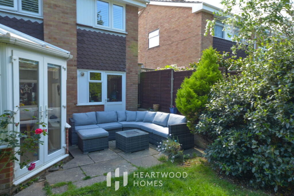 Additional property image - Deans Gardens, St. Albans, AL4 9LS