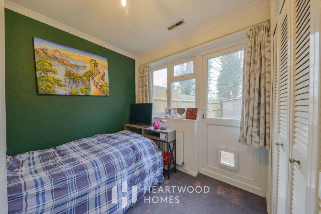 Additional property image - Beverley Gardens, St Albans AL4 9BJ