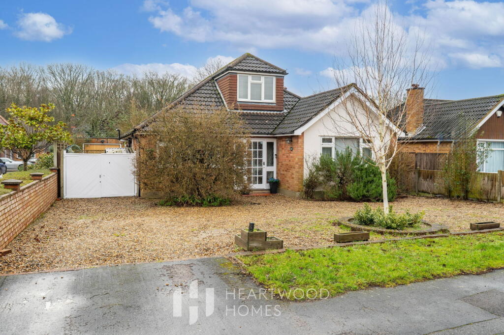 Main image of property: Bucknalls Drive, Bricket Wood, St. Albans, AL2 3XJ