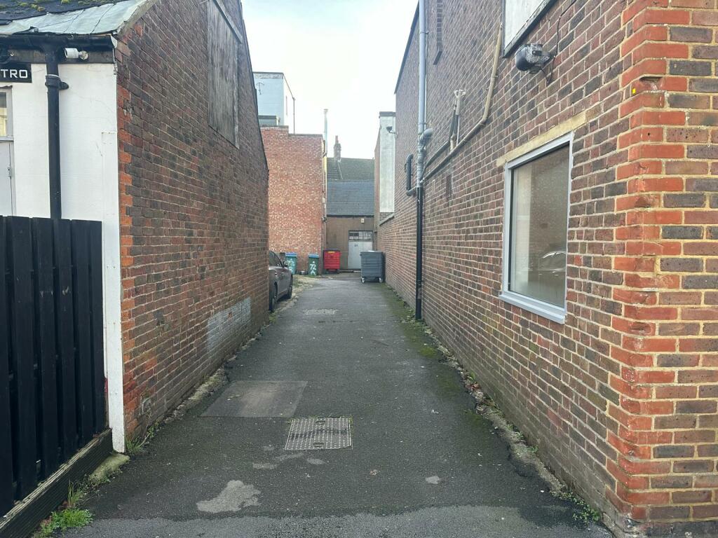 Additional property image - 78 & 78a High Street, Littlehampton, West Sussex, BN17 5DX