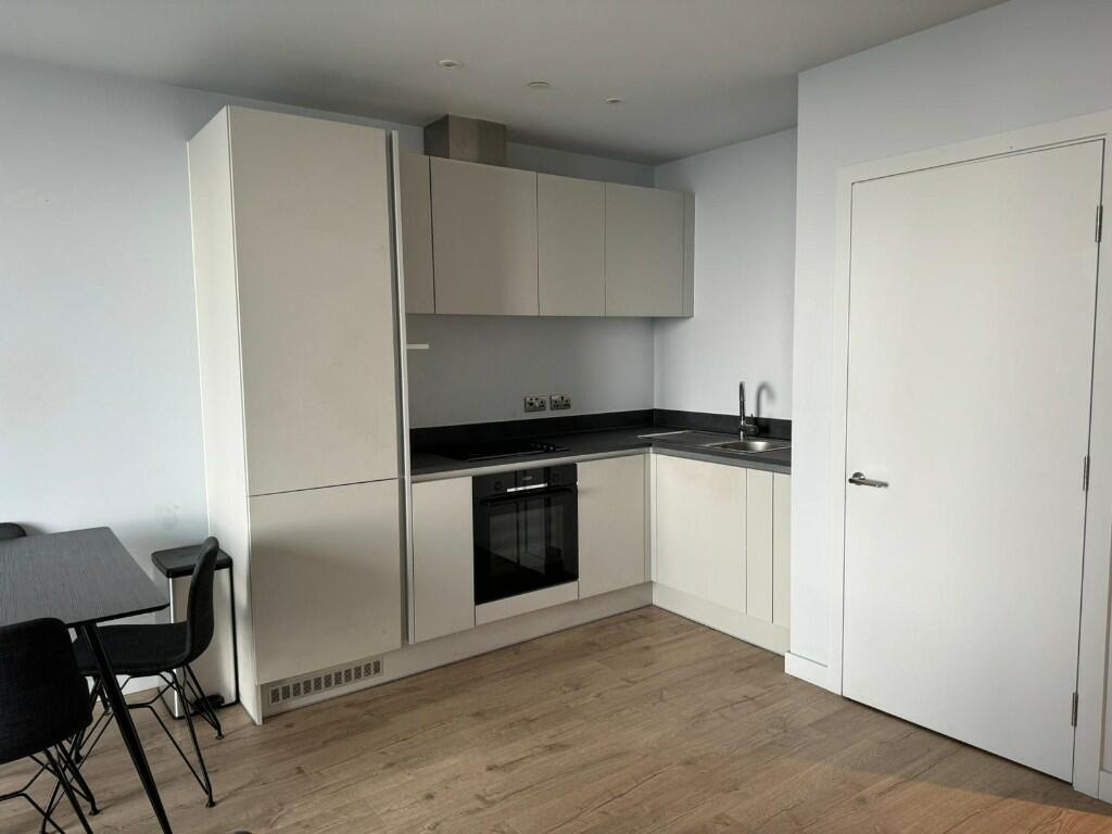 1 bedroom flat for rent in Whitworth Street West, Manchester, Greater Manchester, M1