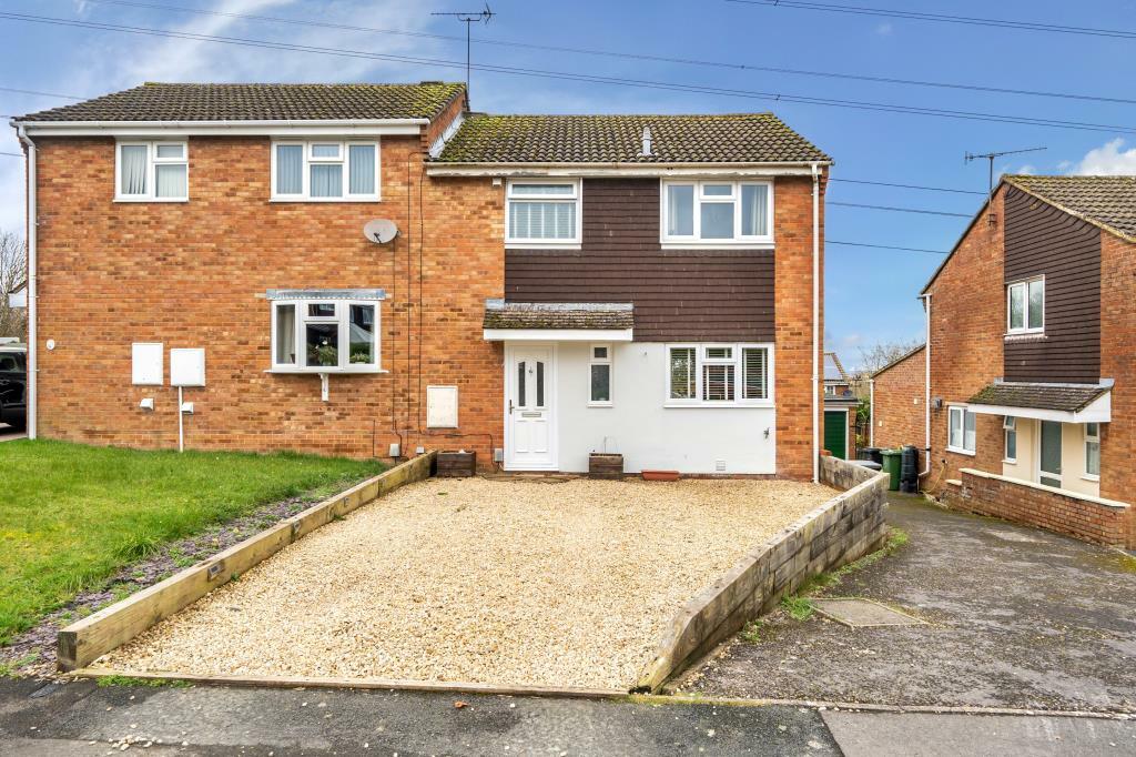 3 bedroom semi-detached house for sale in Swindon, Wiltshire, SN25