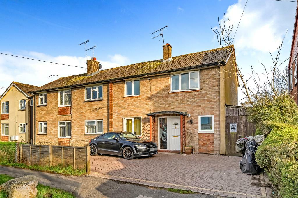 4 bedroom end of terrace house for sale in Swindon, Wiltshire, SN3