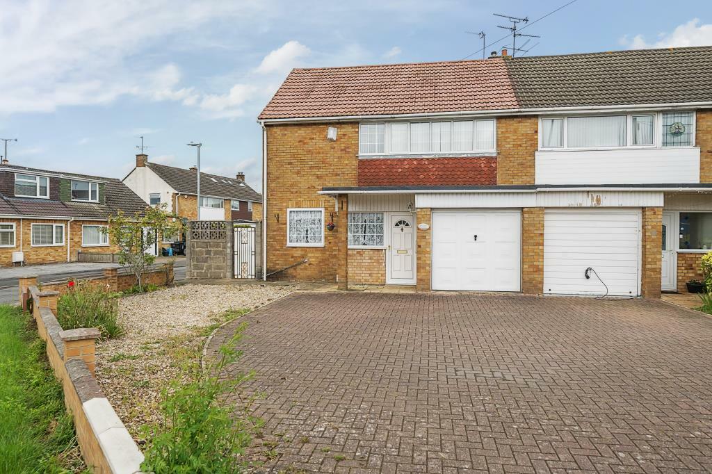 3 bedroom semi-detached house for sale in Swindon, Wiltshire, SN3