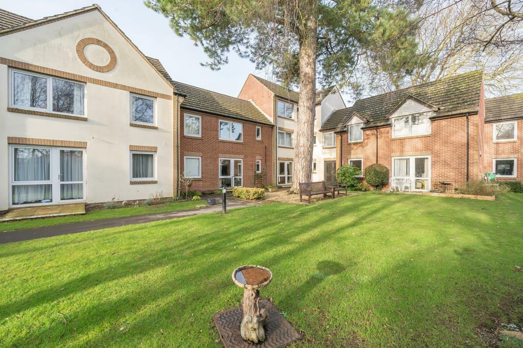 2 bedroom retirement property for rent in Woodspring Court, Old Town, SN1