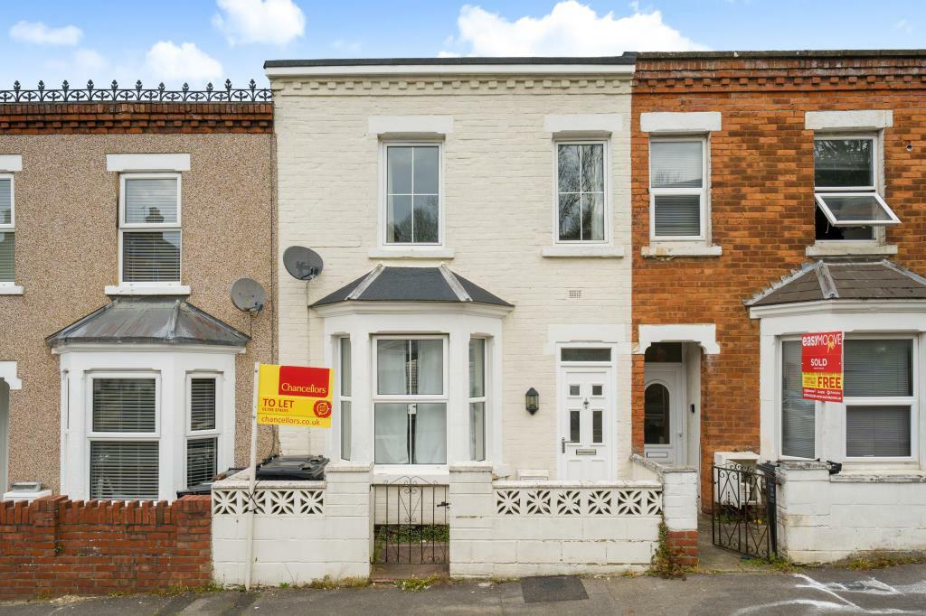 3 bedroom terraced house for rent in Shelley Street, Old Town, SN1