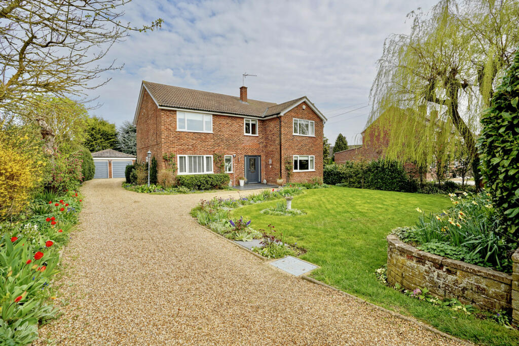 4 bedroom detached house for sale in Lucks Lane, Buckden, PE19