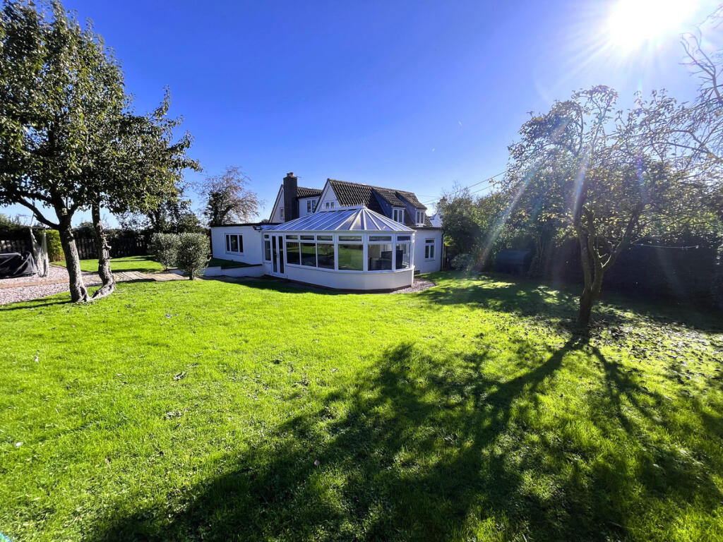 Main image of property: Hardwick Lane, Buckden, PE19
