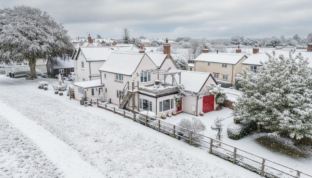 Main image of property: Bridgeway, Cuddington, Aylesbury, Buckinghamshire, HP18