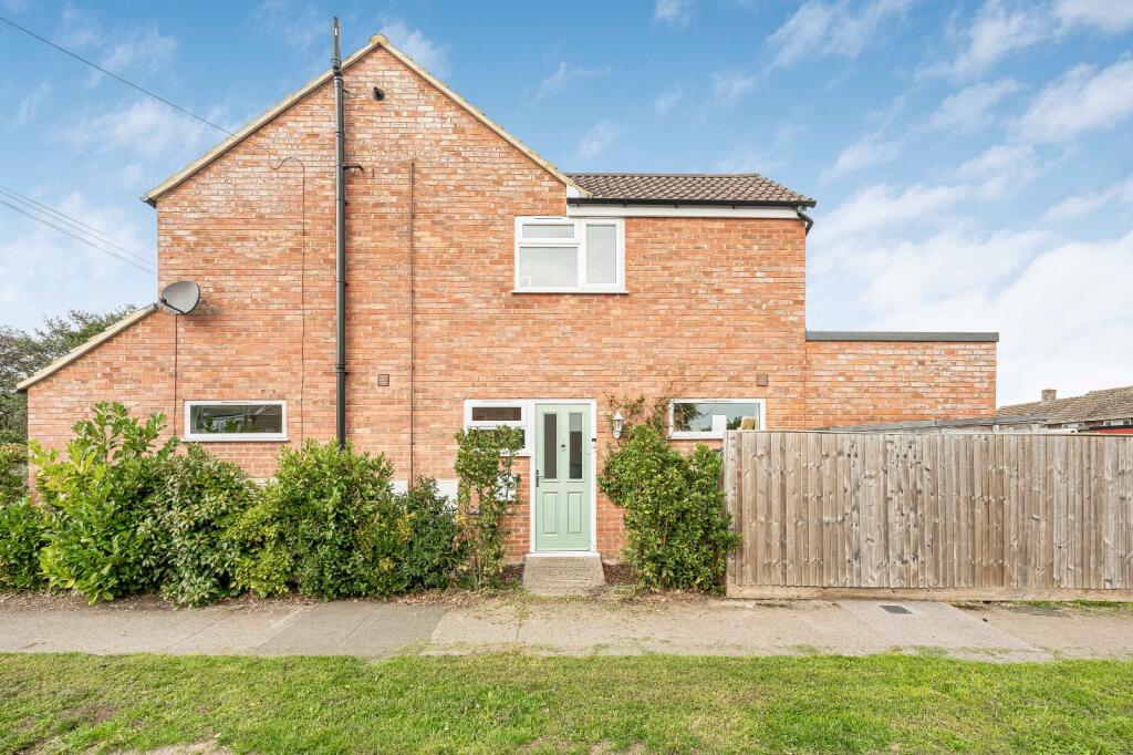 Main image of property: Kings Close, Thame, Oxfordshire, OX9