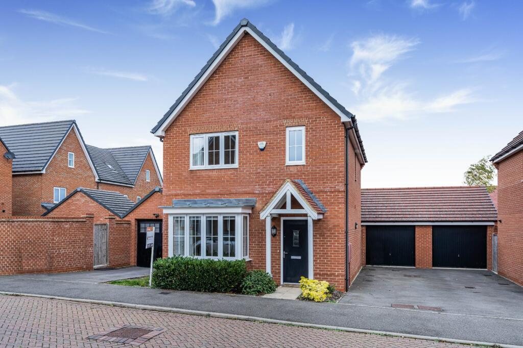 Main image of property: Drovers Crescent, Thame, Oxfordshire, OX9