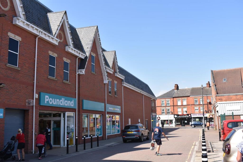 Main image of property: Unit 11, St. Andrews Retail Park, Hull, HU3 4EB