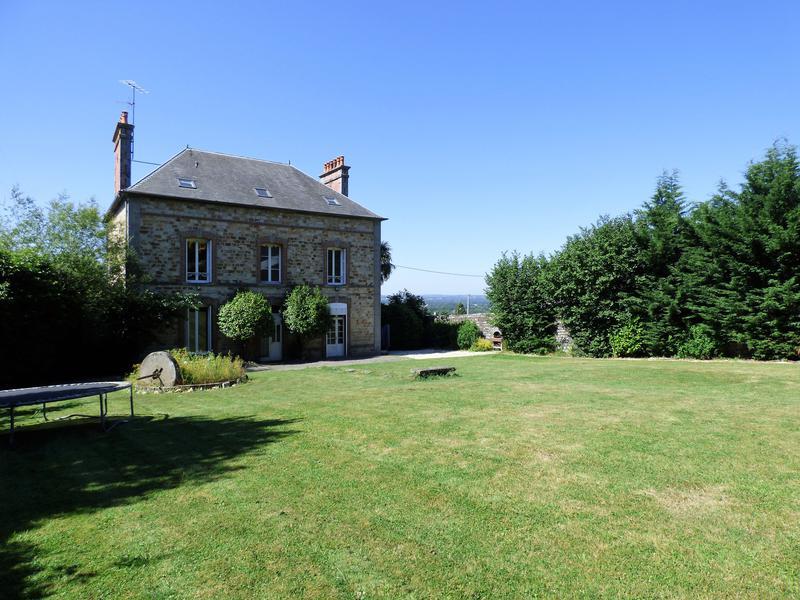 8 bedroom house for sale in Normandy, Orne, France