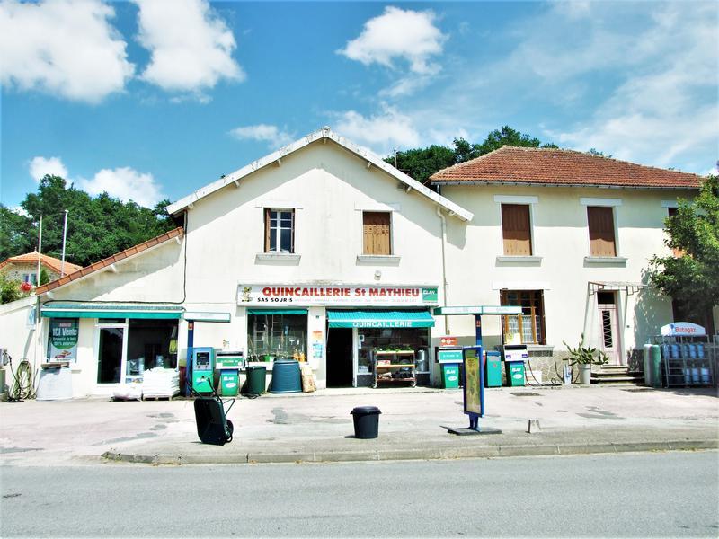 4 bedroom house for sale in Limousin, Hautevienne, Stmathieu, France