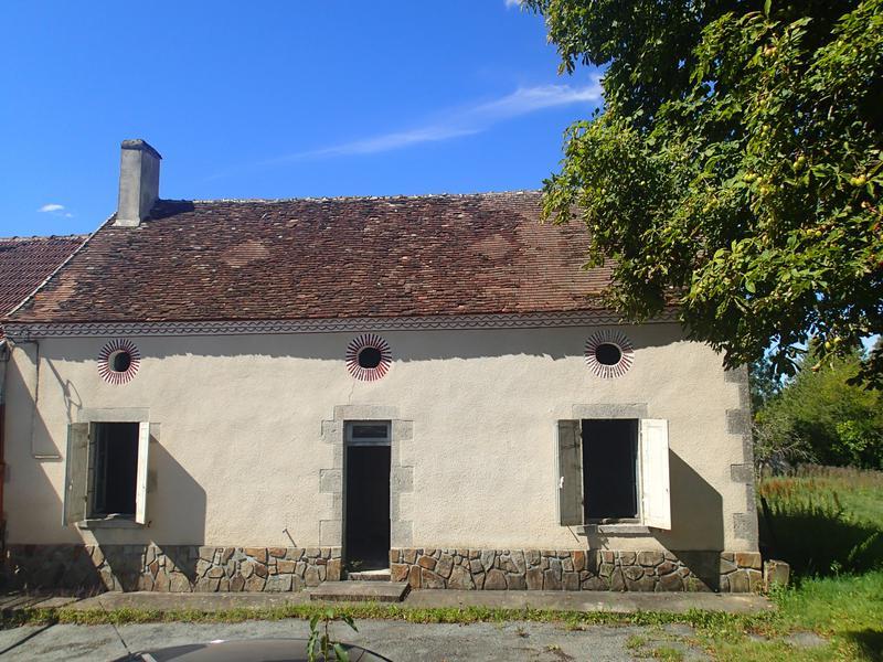 1 bedroom house for sale in Limousin, HauteVienne, LussaclesÉglises, France