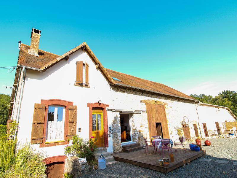 4 bedroom house for sale in Limousin, Hautevienne, Ladignaclelong