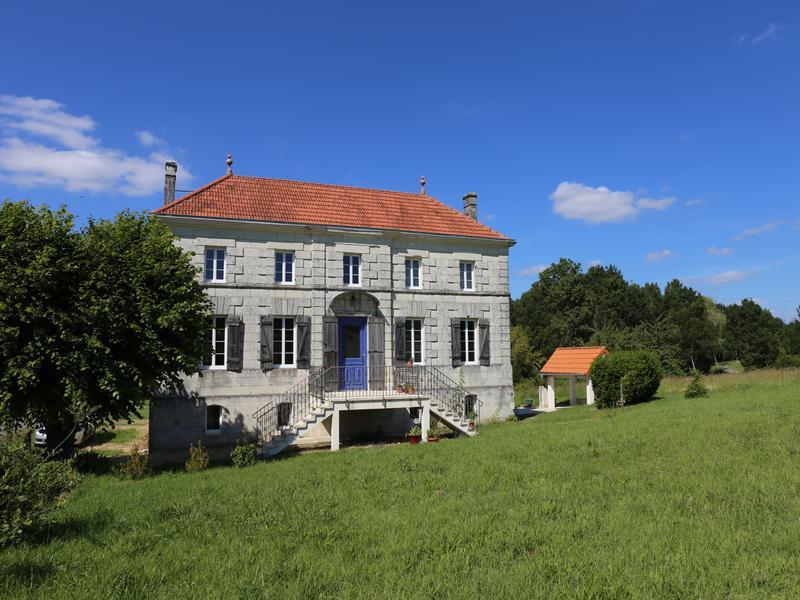 5 bedroom gite for sale in PoitouCharentes, CharenteMaritime, St