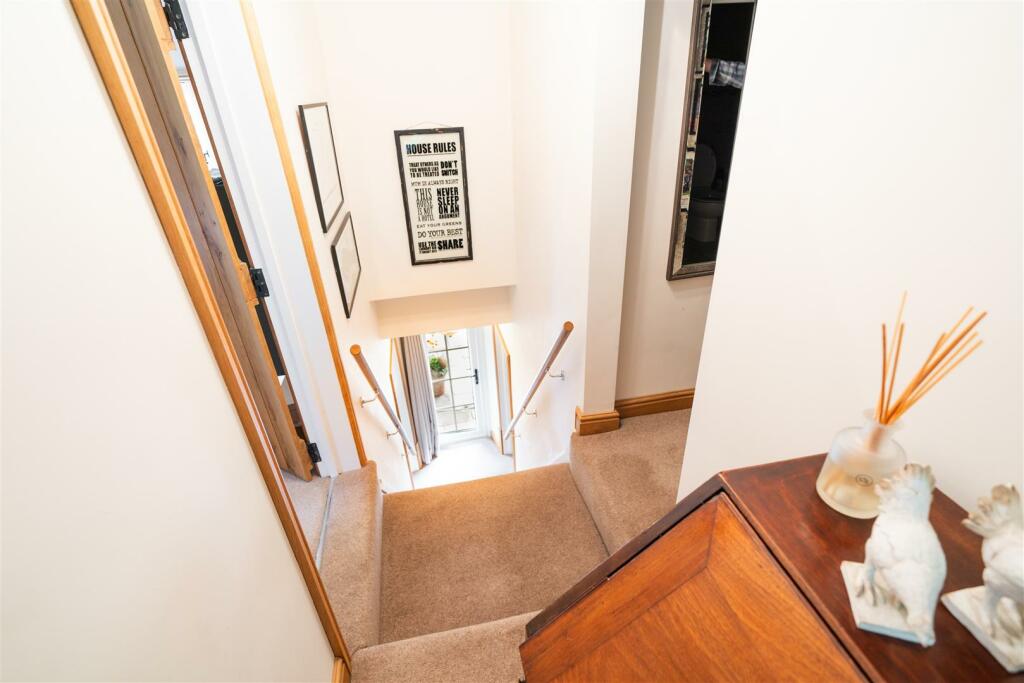 Additional property image - Baslow Cottage, Aston Lane, Oker, DE4 2JP