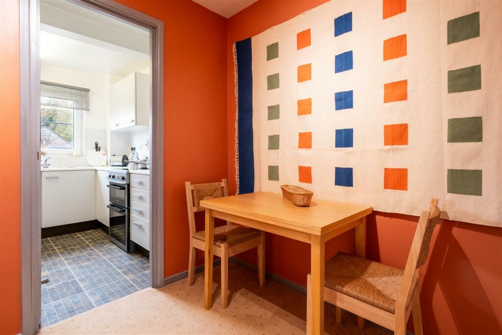 Additional property image - 10 Bank Gardens, Matlock, DE4 3WA