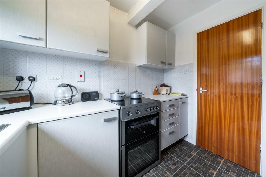 Additional property image - 10 Bank Gardens, Matlock, DE4 3WA
