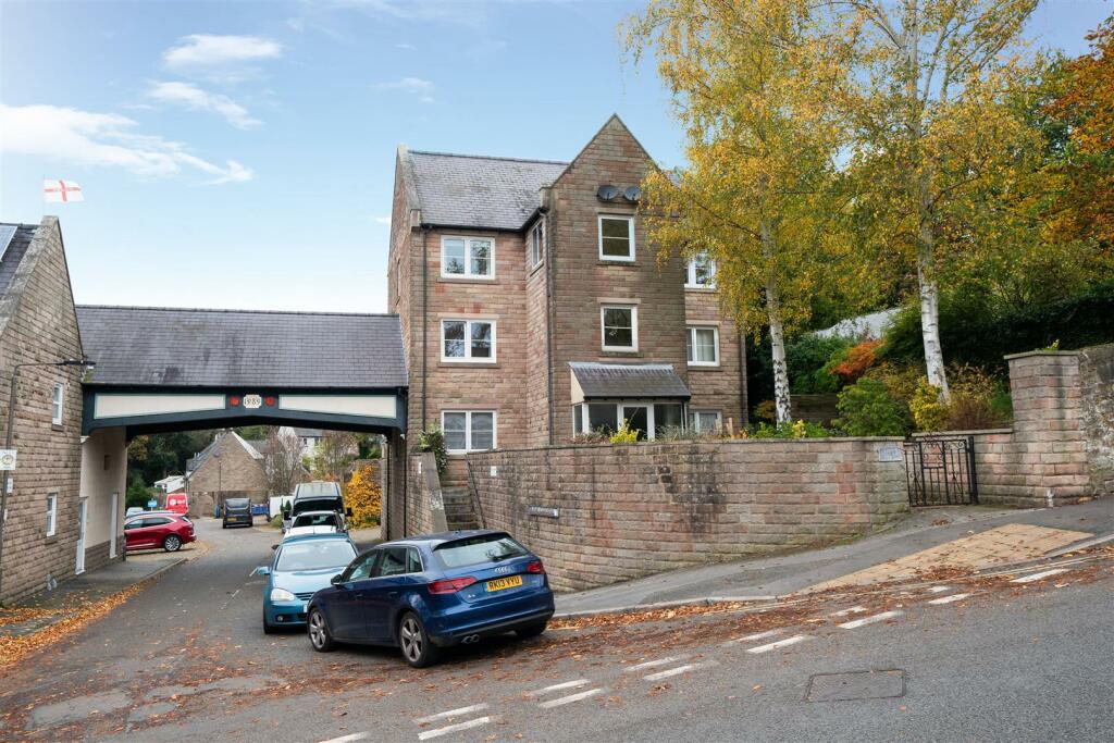 Additional property image - 10 Bank Gardens, Matlock, DE4 3WA