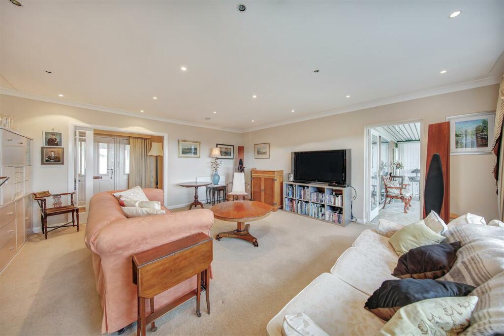 Additional property image - Cavendish Road, Matlock, DE4 3HD