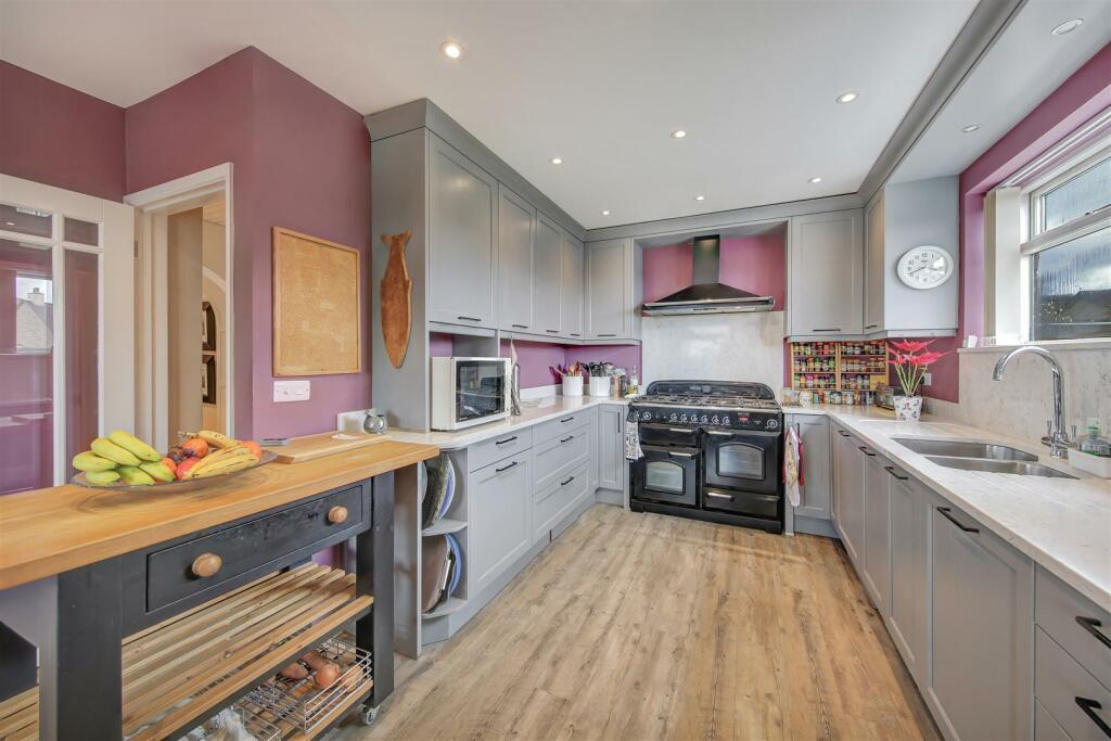 Additional property image - Cavendish Road, Matlock, DE4 3HD