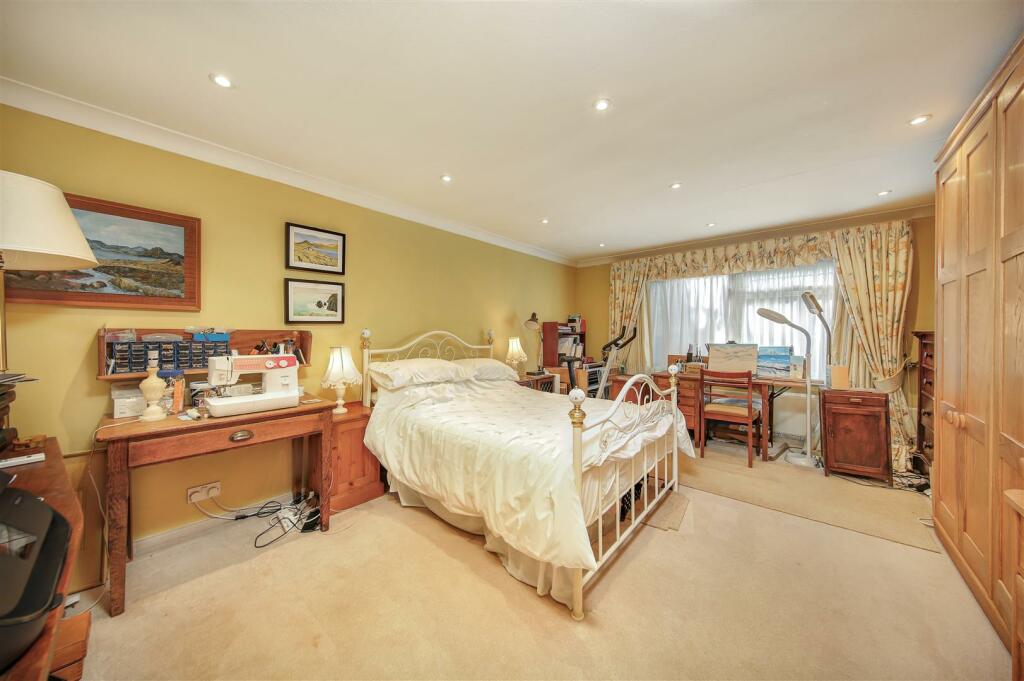 Additional property image - Cavendish Road, Matlock, DE4 3HD