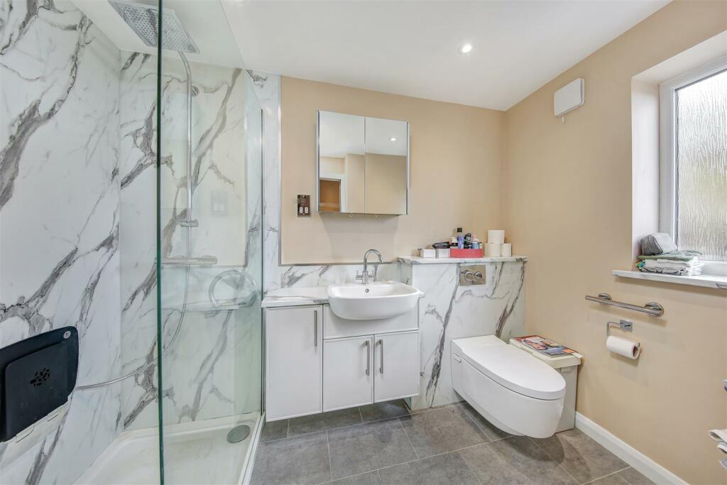 Additional property image - Cavendish Road, Matlock, DE4 3HD
