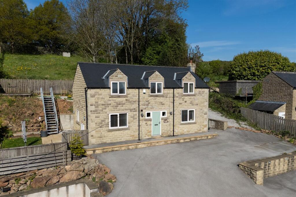 Main image of property: Catbells, Ashover Road, Littlemoor, Ashover, Chesterfield, S45 0BL