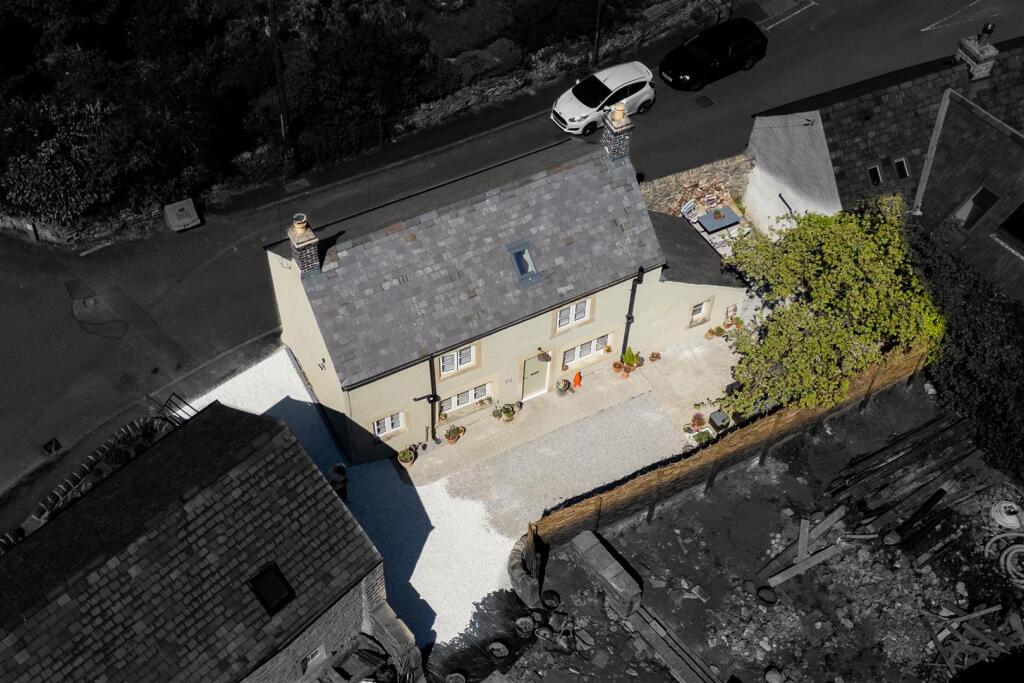 Main image of property: Laneside Cottage, High Street, Calver, S32 3XP