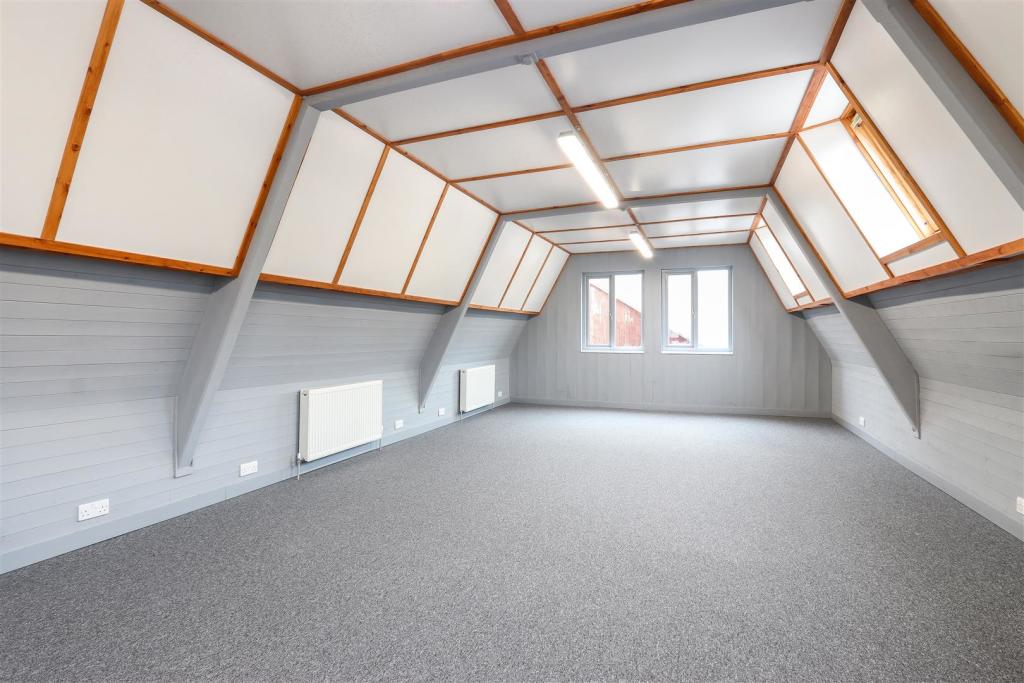 Additional property image - Holt Lane