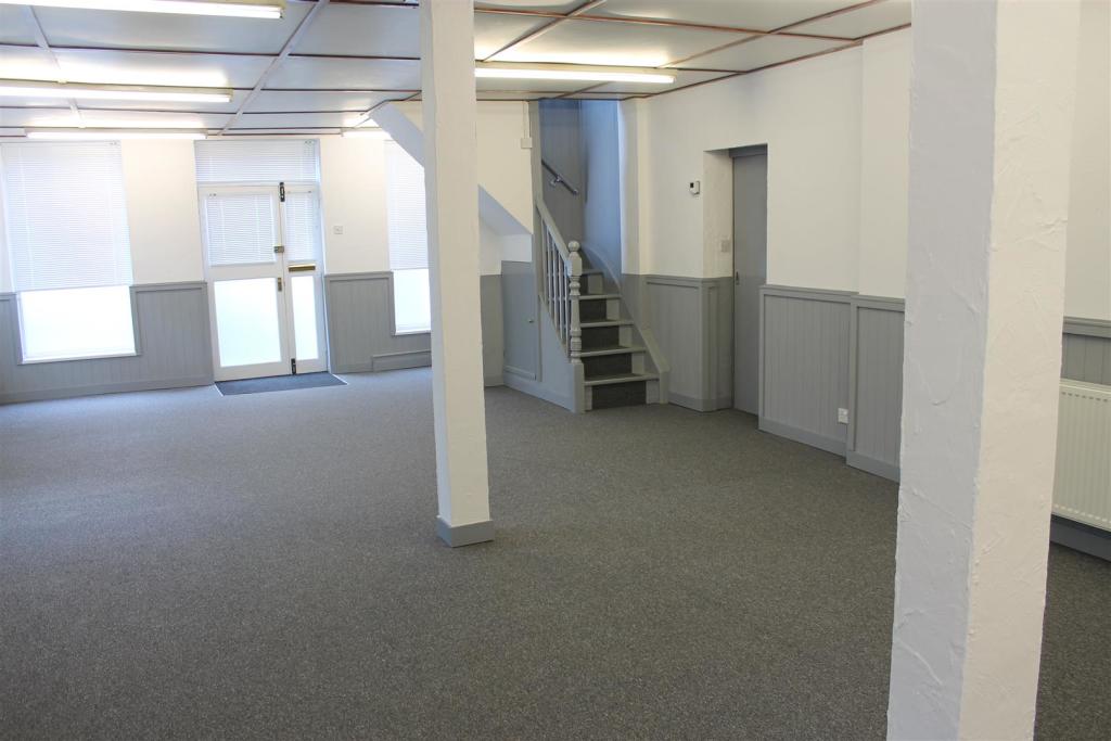 Additional property image - Holt Lane