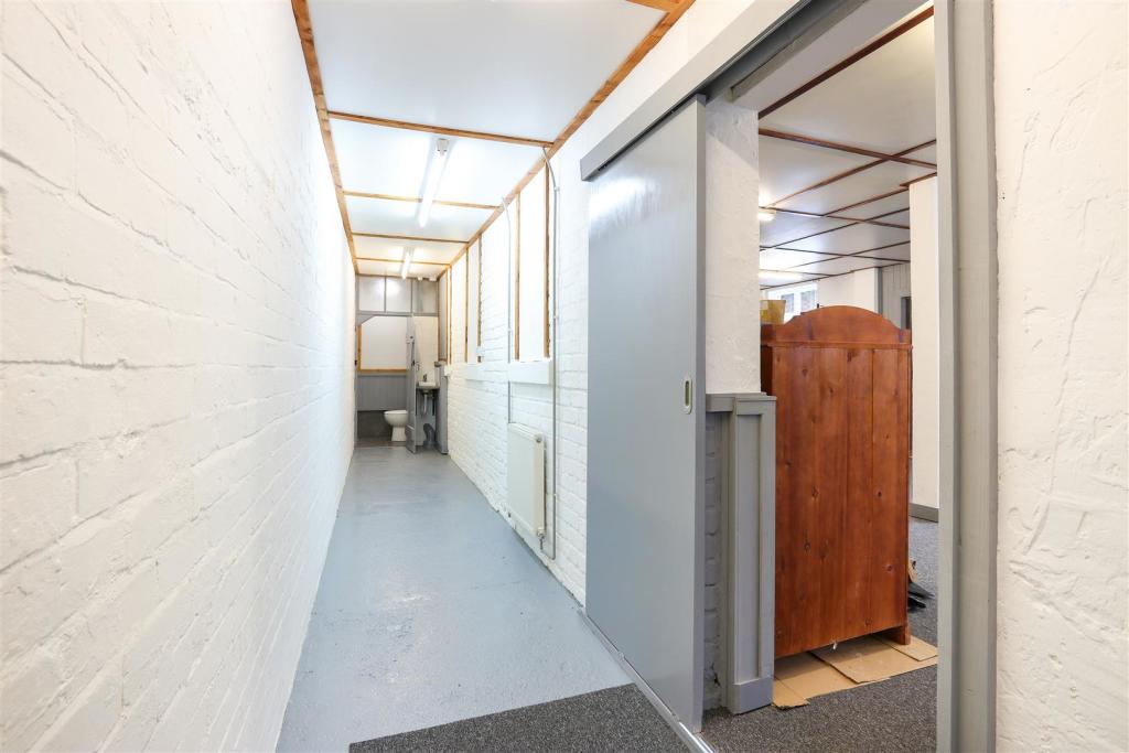 Additional property image - Holt Lane