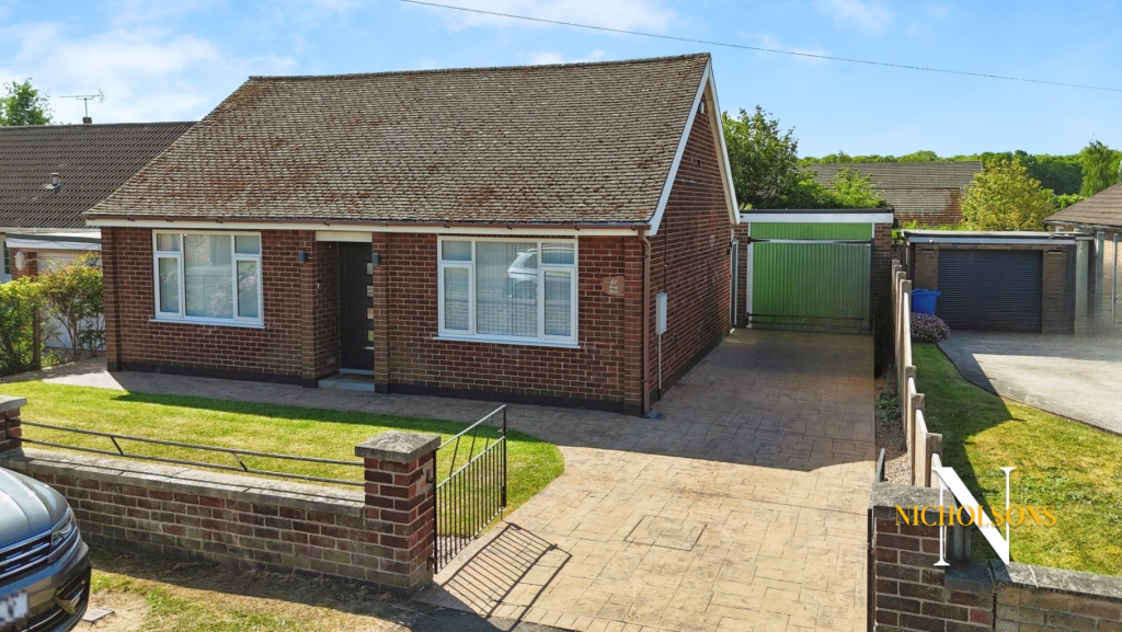 Main image of property: Long  Lane, Carlton-in-Lindrick, Worksop, Nottinghamshire, S81