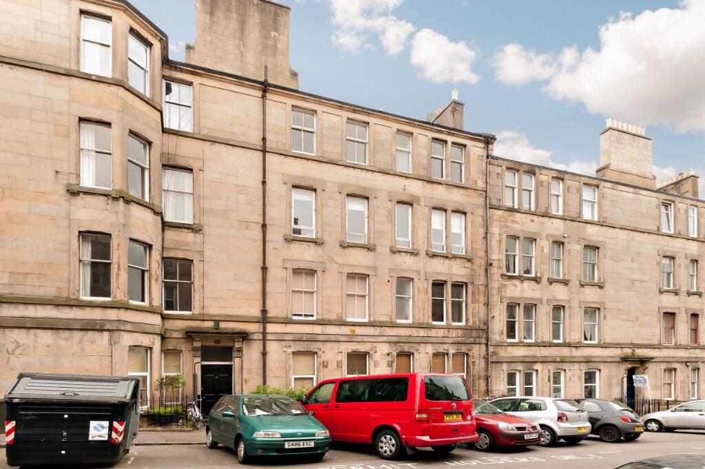 2 bedroom flat for rent in Dean Park Street, Stockbridge, Edinburgh, EH4