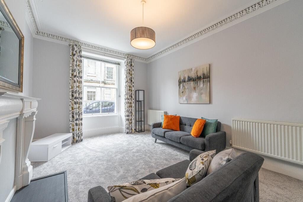 2 bedroom flat for rent in St Stephen Street, New Town, Edinburgh, EH3