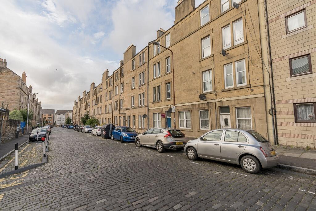 Main image of property: Cathcart Place, Edinburgh, EH11