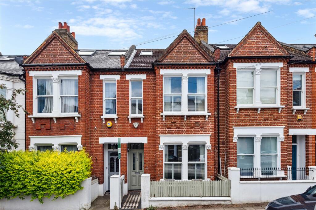 4 bedroom terraced house for sale in Cathles Road, SW12