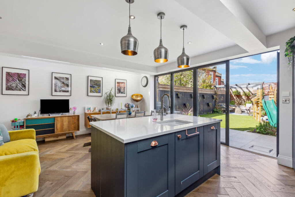 Main image of property: Hydethorpe Road, SW12